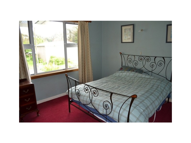 90 Saunders Street, Wynyard TAS 7325