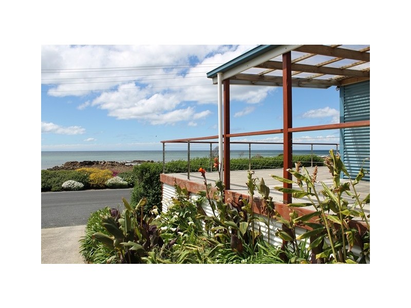 152 Main Road, Penguin TAS 7316