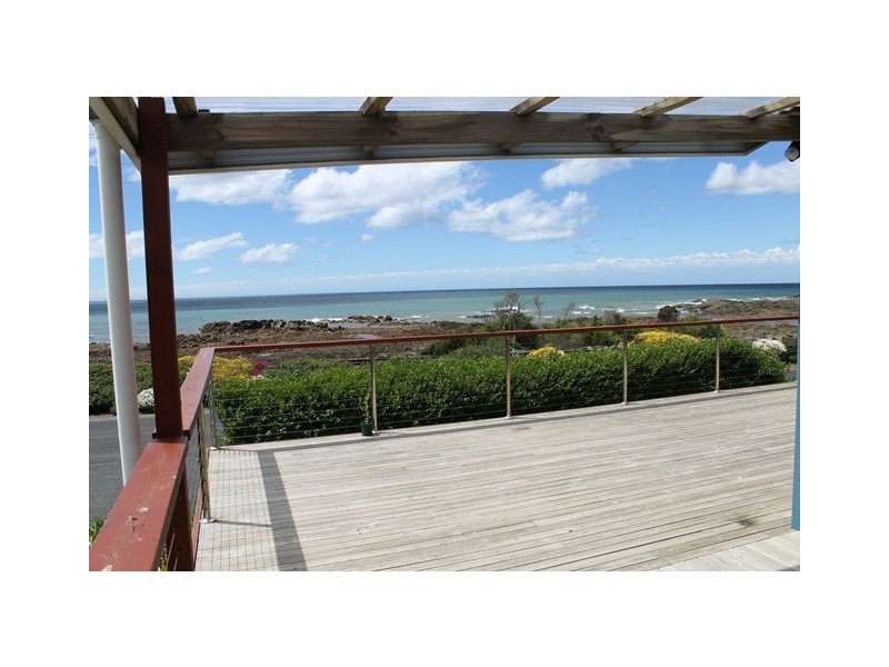 152 Main Road, Penguin TAS 7316