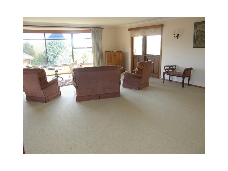5 Coroneagh Street, Penguin TAS 7316