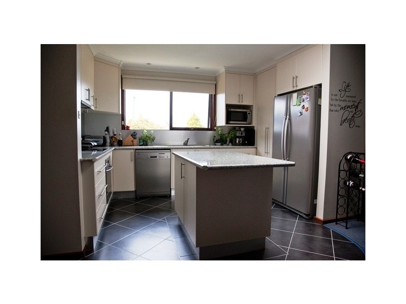 8 Taroona Place, Somerset TAS 7322