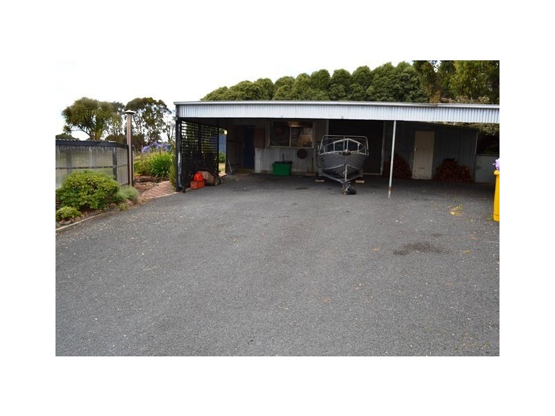15 Edward Street, Somerset TAS 7322