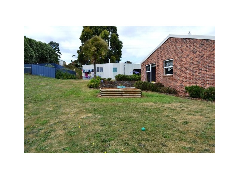 15 Edward Street, Somerset TAS 7322