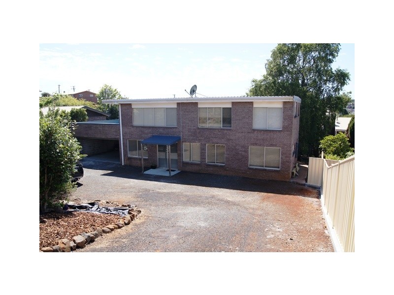 1/42 Chanel Street, Park Grove TAS 7320