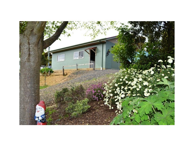 74 Deviation Road, Penguin TAS 7316