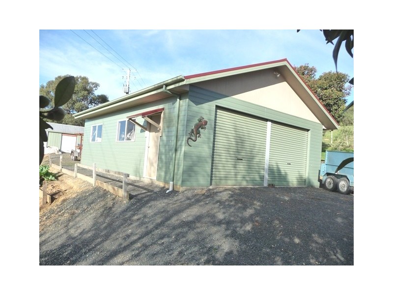74 Deviation Road, Penguin TAS 7316