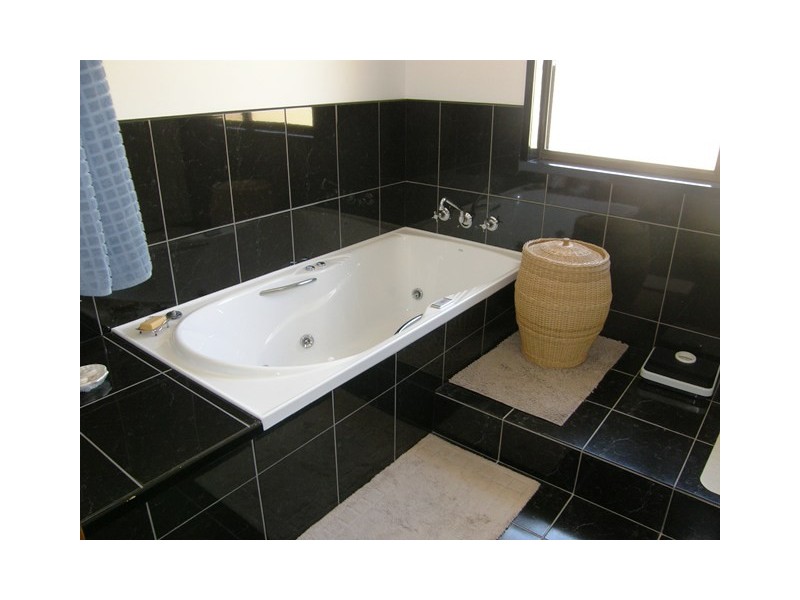 4 Panton Court, Penguin TAS 7316