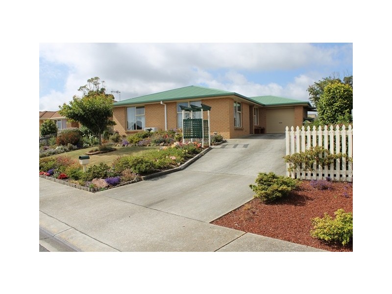 17 Mercedes Place, Burnie TAS 7320