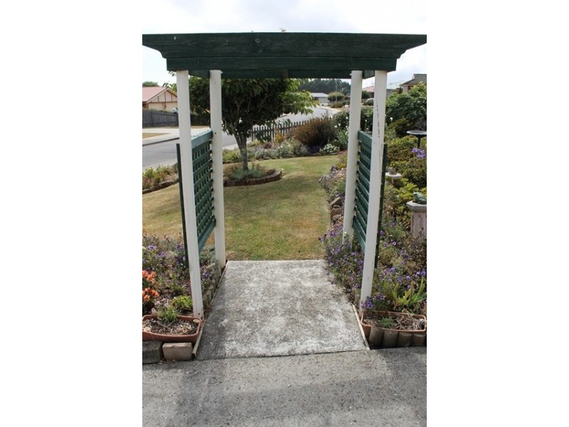 17 Mercedes Place, Burnie TAS 7320