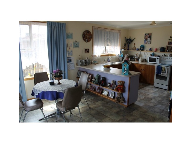 17 Mercedes Place, Burnie TAS 7320