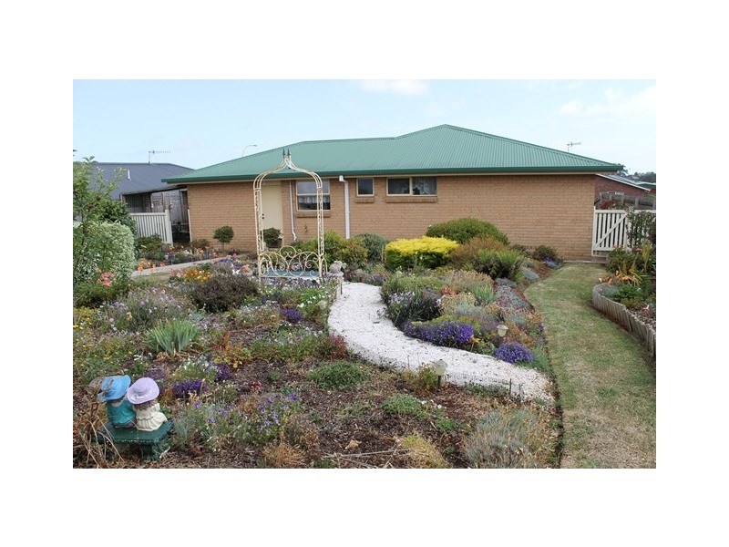 17 Mercedes Place, Burnie TAS 7320