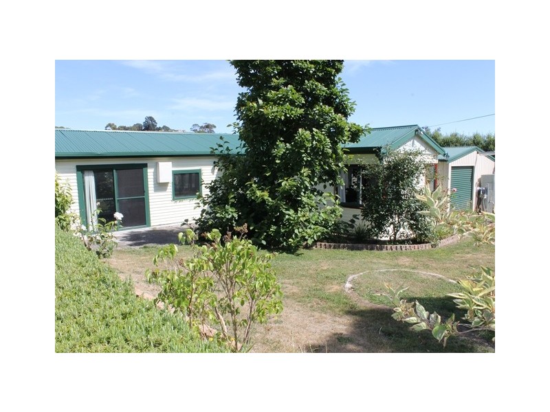 80 Ironcliffe Road, Penguin TAS 7316