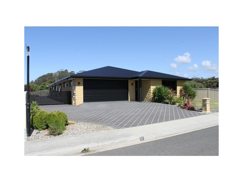 11 Waterford Drive, Sulphur Creek TAS 7316