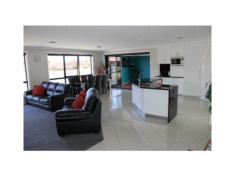 11 Waterford Drive, Sulphur Creek TAS 7316