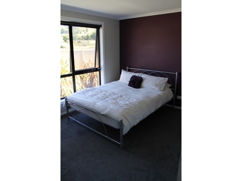 11 Waterford Drive, Sulphur Creek TAS 7316