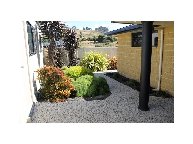 11 Waterford Drive, Sulphur Creek TAS 7316