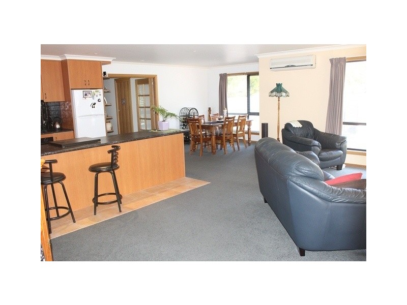 16 Henry Street, Somerset TAS 7322