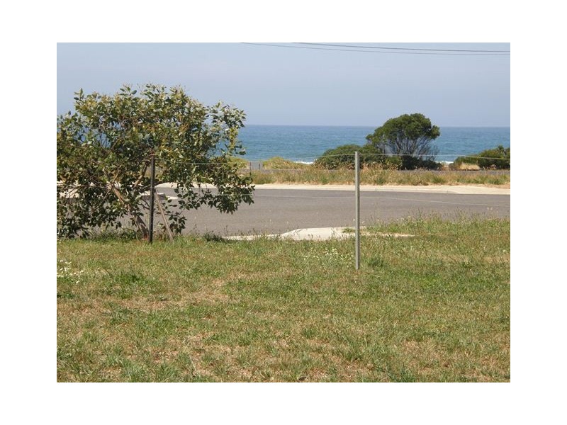 18 Oceanside Boulevard, Sulphur Creek TAS 7316