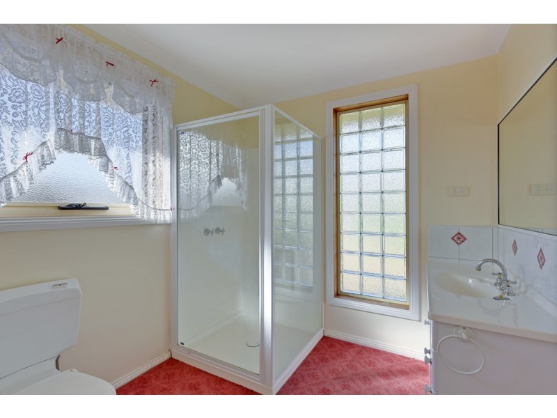 6 Cedar Place, Romaine TAS 7320