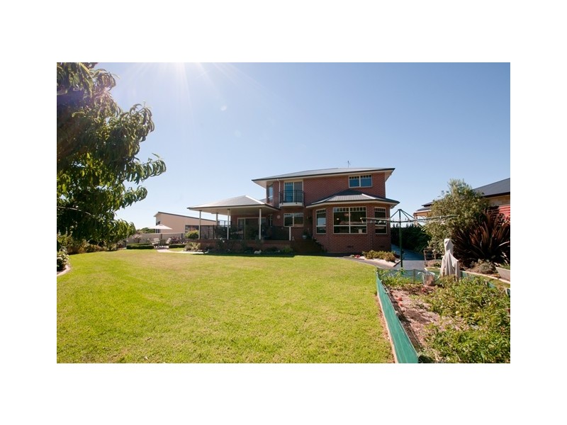 12 Oceanside Boulevard, Sulphur Creek TAS 7316