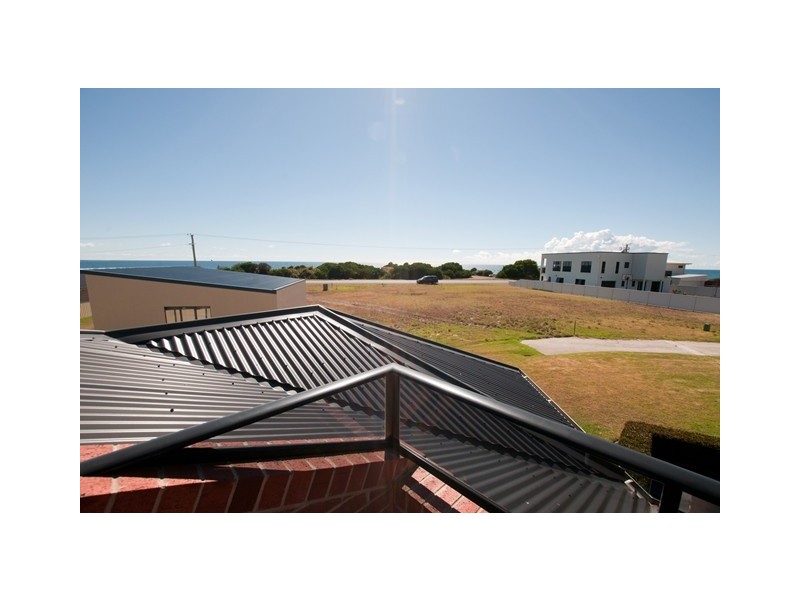 12 Oceanside Boulevard, Sulphur Creek TAS 7316