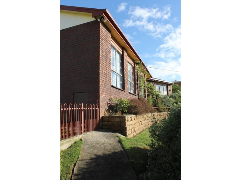6-8 Malunna Crescent, Burnie TAS 7320