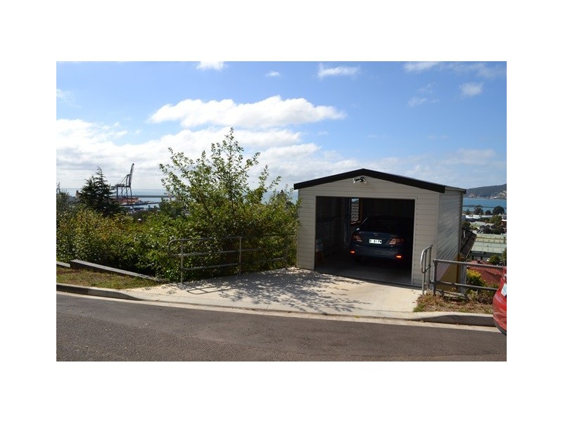 132 Mount Street, Burnie TAS 7320