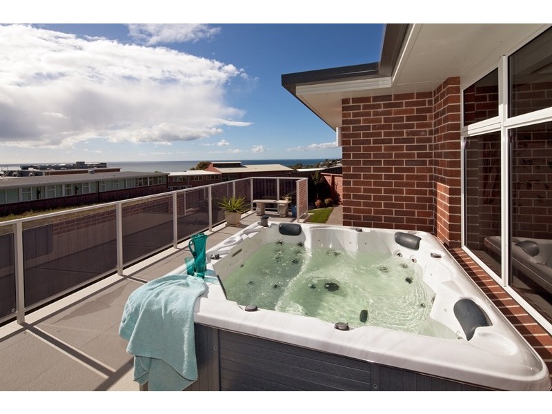 6 Cardinal Court, Park Grove TAS 7320