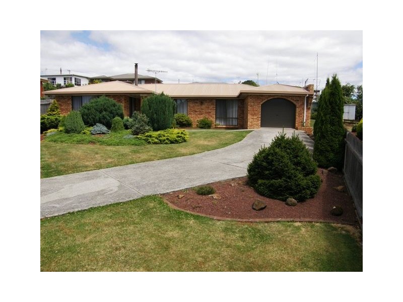 9 Gilmour Crescent, Somerset TAS 7322