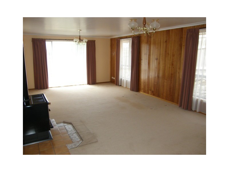 9 Gilmour Crescent, Somerset TAS 7322