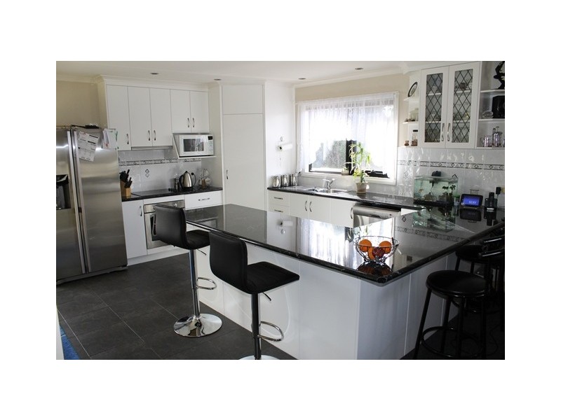 11 Evelyn Street, Penguin TAS 7316