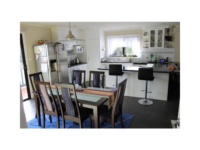 11 Evelyn Street, Penguin TAS 7316