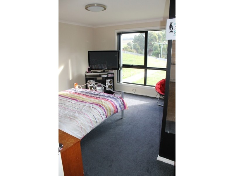 11 Evelyn Street, Penguin TAS 7316