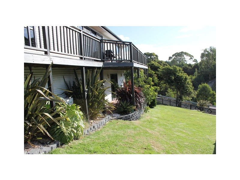 11 Evelyn Street, Penguin TAS 7316
