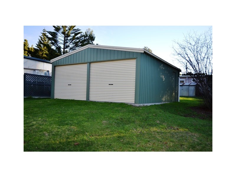 6 Kenelm Avenue, Sisters Beach TAS 7321