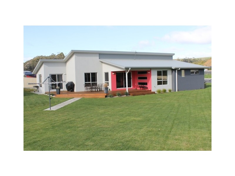 23 Sandhaven Crescent, Sulphur Creek TAS 7316