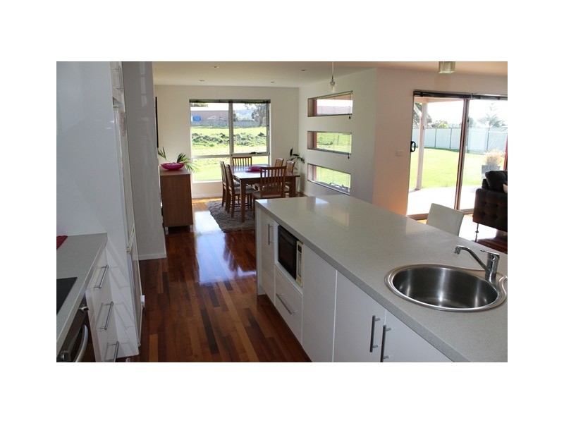23 Sandhaven Crescent, Sulphur Creek TAS 7316