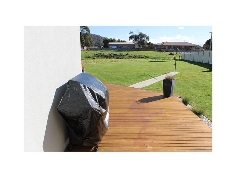 23 Sandhaven Crescent, Sulphur Creek TAS 7316