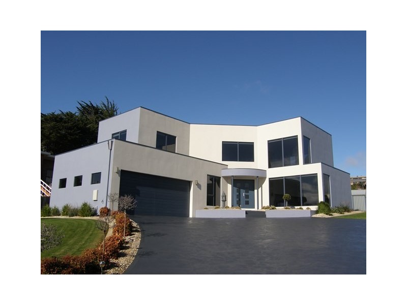 6A King Edward Street, Penguin TAS 7316