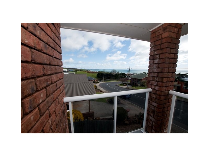 13 Uplands Place, Park Grove TAS 7320