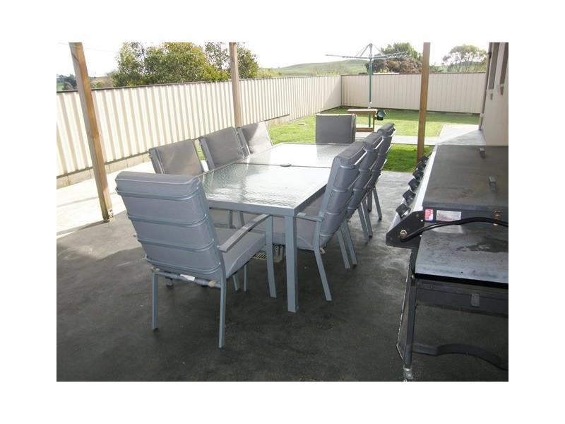 17 Josie Crescent, Burnie TAS 7320