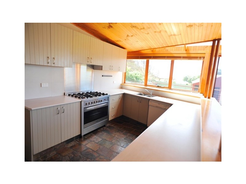 28 Old Bass Highway, Wynyard TAS 7325