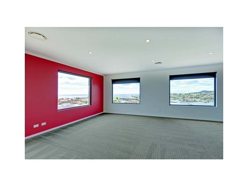 14 Lorrie Place, Park Grove TAS 7320