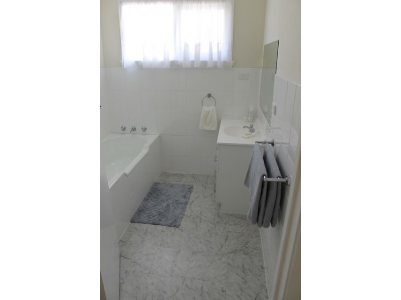 36 South Road, Penguin TAS 7316