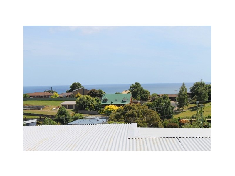 36 South Road, Penguin TAS 7316