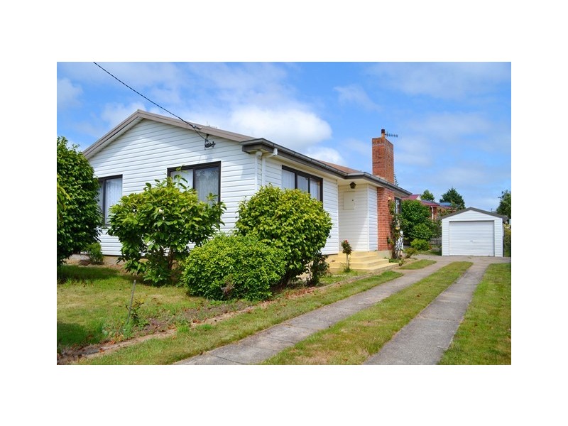 17 George Street, Somerset TAS 7322