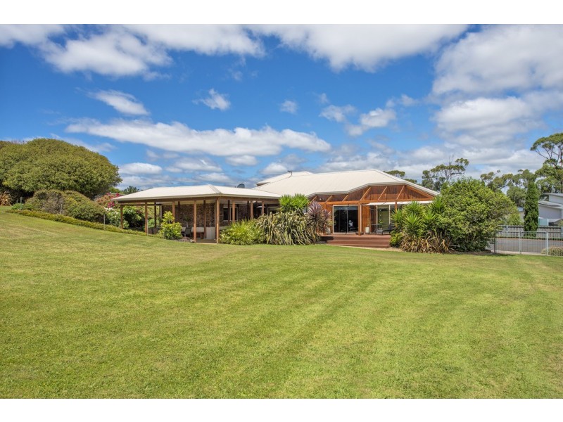 42 Freestone Crescent, Wynyard TAS 7325