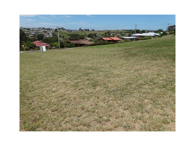17 Lorrie Place, Burnie TAS 7320