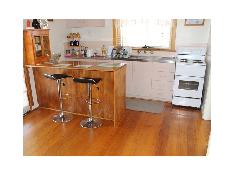 1 Pineleigh Street, Penguin TAS 7316