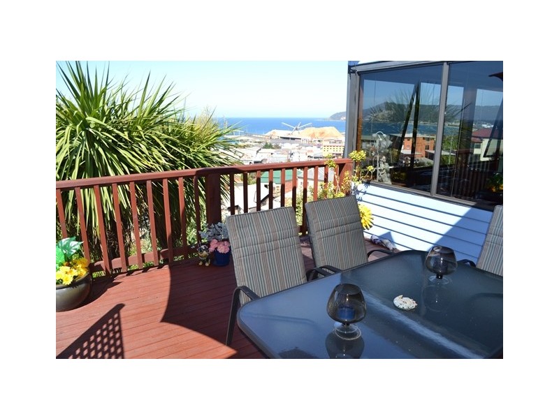 16 View Road, Burnie TAS 7320